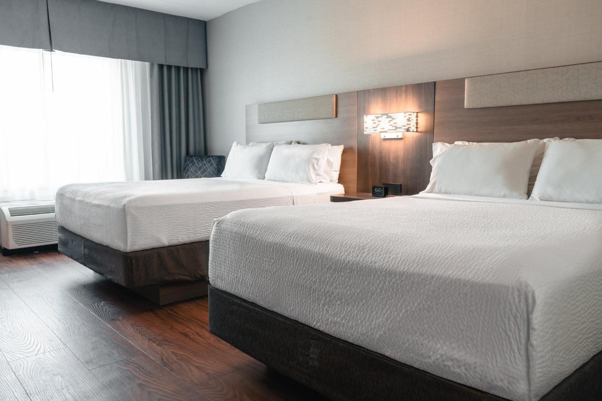 Holiday Inn Express Kingston Central By Ihg Bagian luar foto