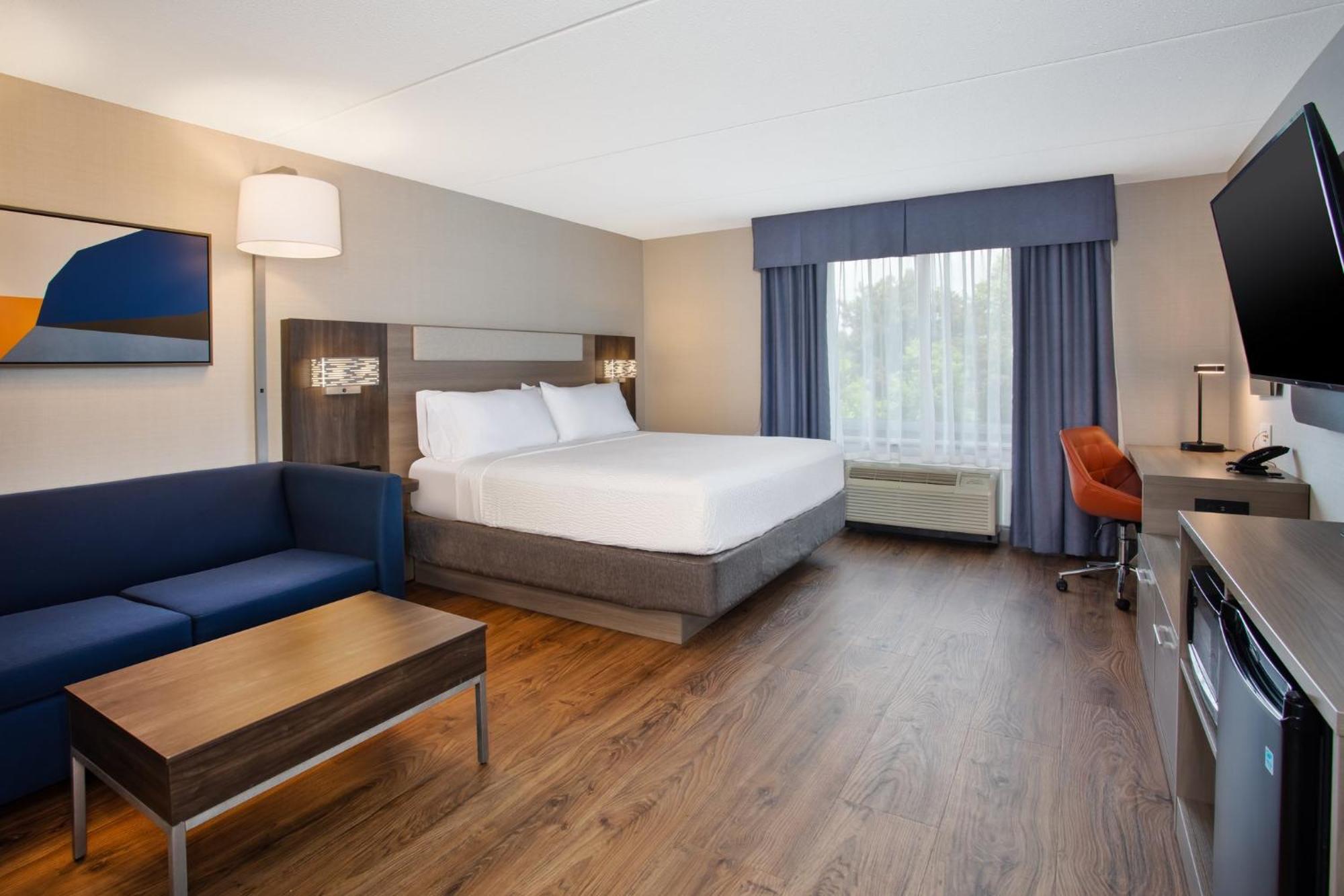 Holiday Inn Express Kingston Central By Ihg Bagian luar foto